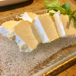 炭火 鳥もと - クリームチーズの西京味噌漬け