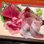 めしの助 - 刺身
      ①まぐろ
      ②真鯛
      ③さわら
      ④いわし