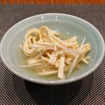 レンゲ - 揚州干絲　金華ハムのコンソメで