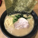 横浜ラーメン弐七家 - 