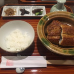 大國屋鰻兵衞 - 茶碗にご飯を