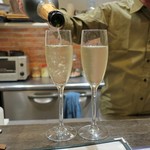 トリワイン ＰＩＫＯＳＨＨＨＵ - スパークリングワイン