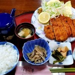 さくら亭 - とんかつ定食