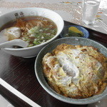 源海食堂 - 料理写真:セットメニュー：とんかつ+ラーメン　800円