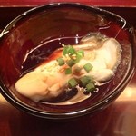 串揚げはやし - 突き出しの生ガキ