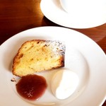 ワインカフェ イル ソフリット - 自家製パウンドケーキ
