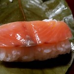 九和楽 - 柿の葉寿司 鮭