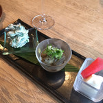 GIRINO - 前菜の三種盛り
      インゲンの白和え、茄子のお浸し、赤カブ