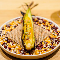 LURRA° - ベビーコーンの燠火焼き、発酵唐辛子とフィンガーライム