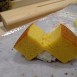 すし善 - 玉子    江戸前と だし巻き玉子と 二種ある らしい