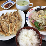 リンガーハット - 餃子定食とミニ皿うどん