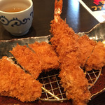 Tonkatsu Hamakatsu - エビフライととんかつ膳