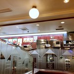 ドトールコーヒーハウス - レトロな雰囲気の店内