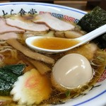 とら食堂 - 焼豚ワンタン麺大盛+半熟煮玉子