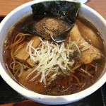 芳麺 - 魚介醤油麺・まかない飯セット  930円
        ※胡椒ぶっかけ済み