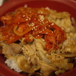 すき家 - キムチ豚生姜焼き丼＋おんたま