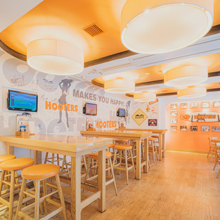 Hooters Ginza - 