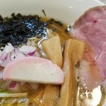 煮干しらーめん専門店 ニボロク - 煮干し100％らーめん＋生卵