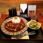 尾山食堂 - すじ肉煮込みカレー