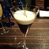 KAZAN - 冷たいコンソメジュレのカクテル