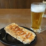 極楽湯 - 極楽絶品餃子  390円    生ビール中  480円