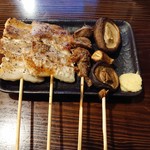 Yakitori No Oogiya - 2019年8月　いも豚バラ串(塩)+砂肝（塩）+しいたけ　216×2+152+141円