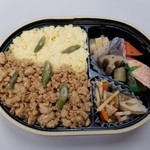 Sendagi koshibuka - 阿波尾鶏のそぼろ弁当