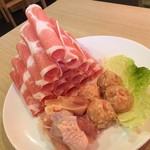 大衆台湾火鍋 火婆 - 豚・鶏・つくね