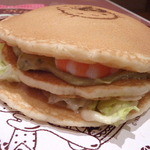 ハローキティズパンケーキパーティ - ハローキティのアボカド＆エビパンケーキ　650円