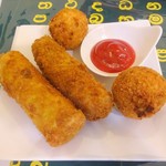 ロイヤルグリーン レストランアンドバー - コロッケ＆ロール