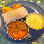 ロイヤルグリーン レストランアンドバー - ピットゥ(1)