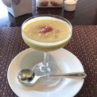 中国レストラン 蘇州 - ピンクグレープフルーツとタピオカ入りデザート 600円(税・サ込)