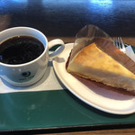 113427349 - ニューヨークチーズケーキのドリンクセット 570円