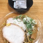 中華蕎麦 とみ田 - 中々のサイズのチャーシュー…薄いけどw