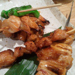 美味いもん処 手八 - 串盛りは品の良いタレ！そして盛り！