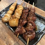 もつ焼き酒場　豚坊 - 