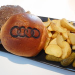Audi Delight Cafe - バーガー
