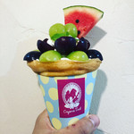 クレープリー チロル - 3種ぶどうクレープ¥1600(スイカトッピング別途)