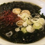 マルカンビル大食堂 - わかめラーメン 560円