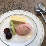 Takeshi tei - デザートのフルーツ、ケーキ、アイス。