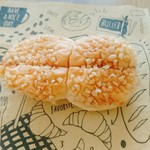焼きたてパン工房 穂和里 - つぶつぶピーナッツ(税抜き120円)