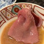 神戸牛すき焼き 肉の寿司　肉邸 金山 六本木 - 神戸牛の内腿肉