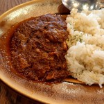 ハガレ - お肉の繊維がぎっしりと詰まったチキンカレー。