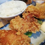 中華そば あの小宮 - 隣のから揚げ定食¥850