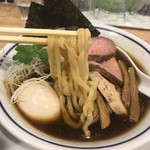 手打式超多加水麺 ののくら - 特製中華そば 醤油＊塩  ￥1,030  醤油をチョイス
                                
                                麺リフトアップ