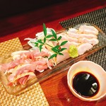 錦江湾 - 鶏刺し  750円