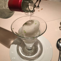 ヌガ - ライムソルベーウォッカ添え