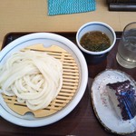 釜揚げうどん岡じま - ざるうどん(小) 300円(税込)(2019年8月9日撮影)