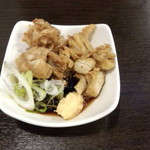 もつ焼き 伊勢屋 - トリ皮ポン酢(350円）