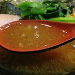 家系総本山 ラーメン 吉村家 - スープ